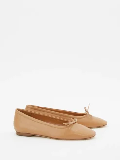 Ballerina 'Delfina' Braun