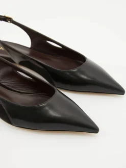 Ballerina 'Saada' Schwarz