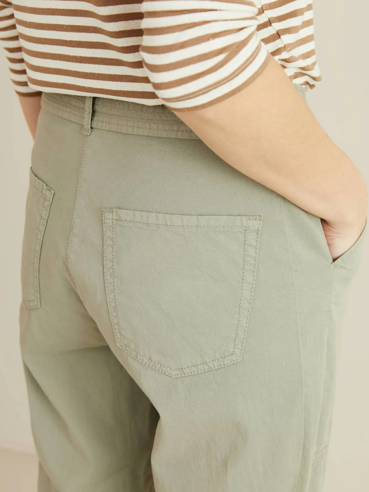 Baumwoll-Cargohose in Khaki