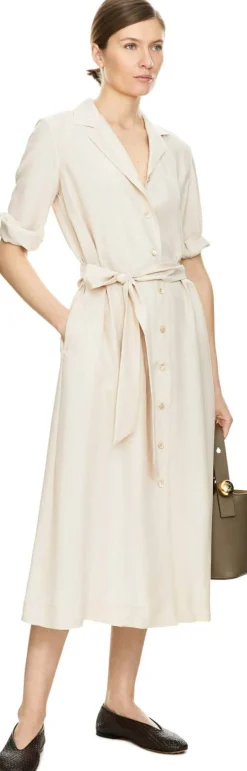 Blusenkleid aus Seide Beige