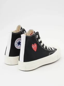 Chucks 'Small Red Heart' Schwarz