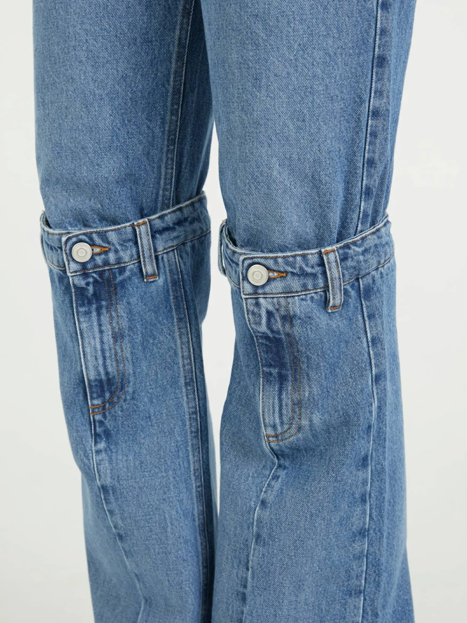 Flared-Leg Jeans mit offenem Knie Blau