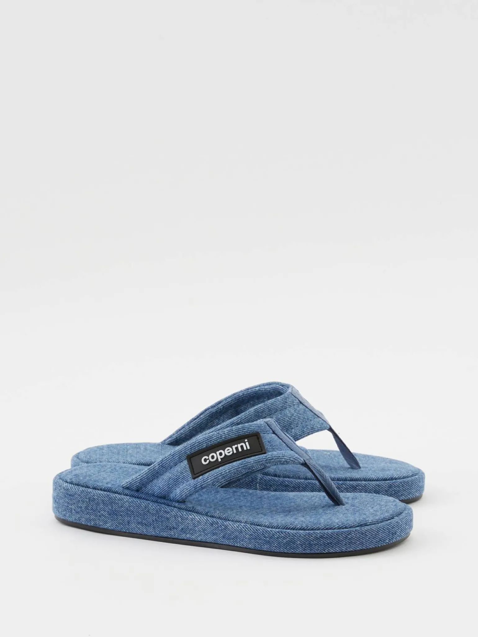 Flip-Flops in Denim-Optik Blau
