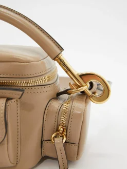 Handtasche 'Camera Small' Boyish Brown