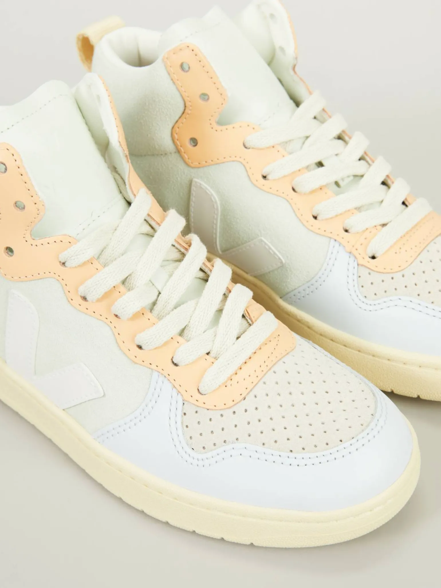 High-Top Sneaker 'V-15' Multi