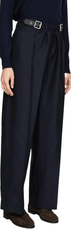 Hose mit Gürtel aus Wolle und Seide Marineblau