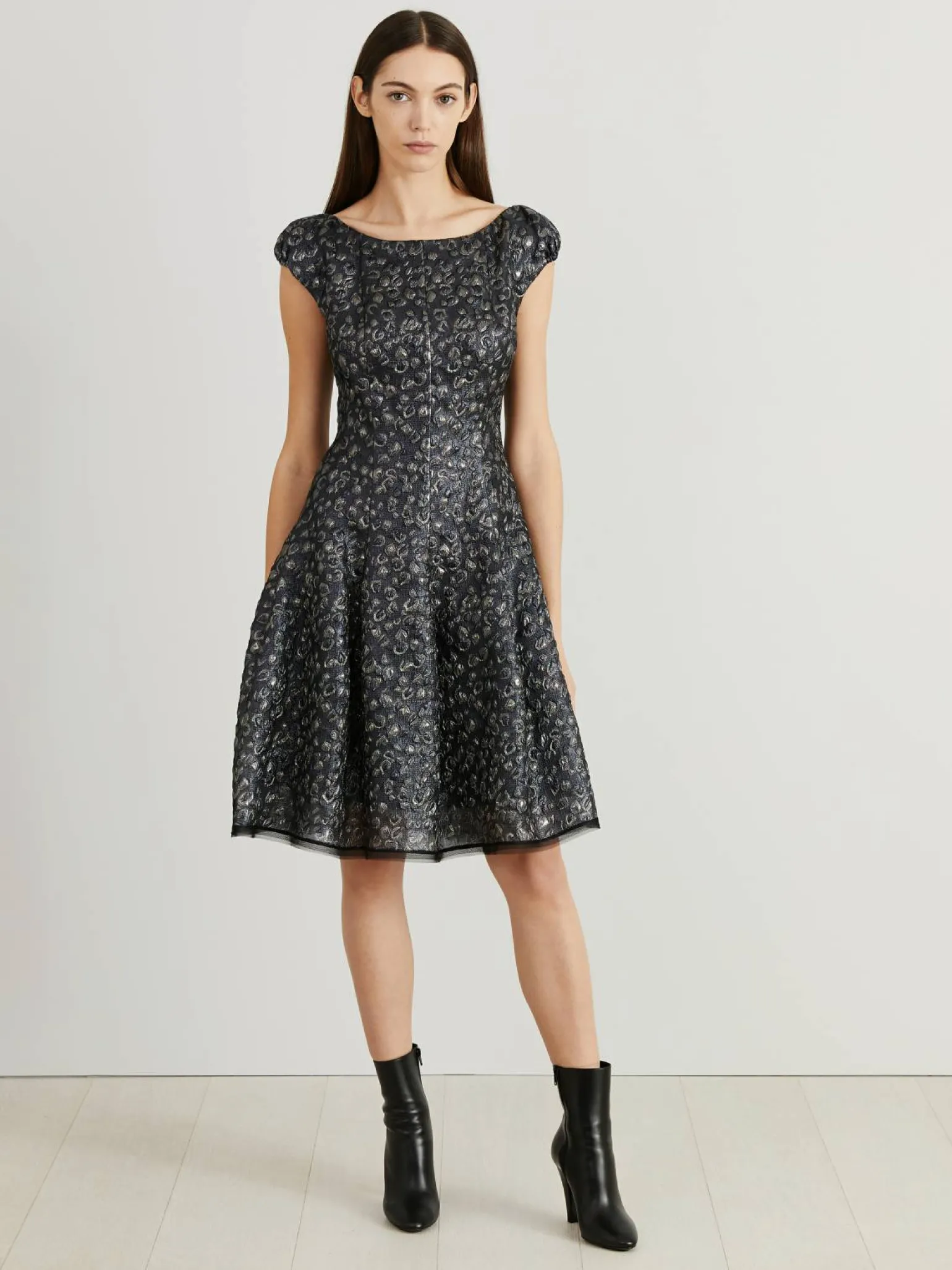 Kleid mit Blüten-Applikation Grau/Blau