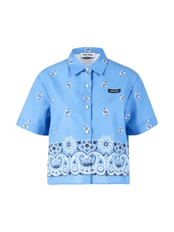 Kurzarm Bluse mit Bandana-Print Blau