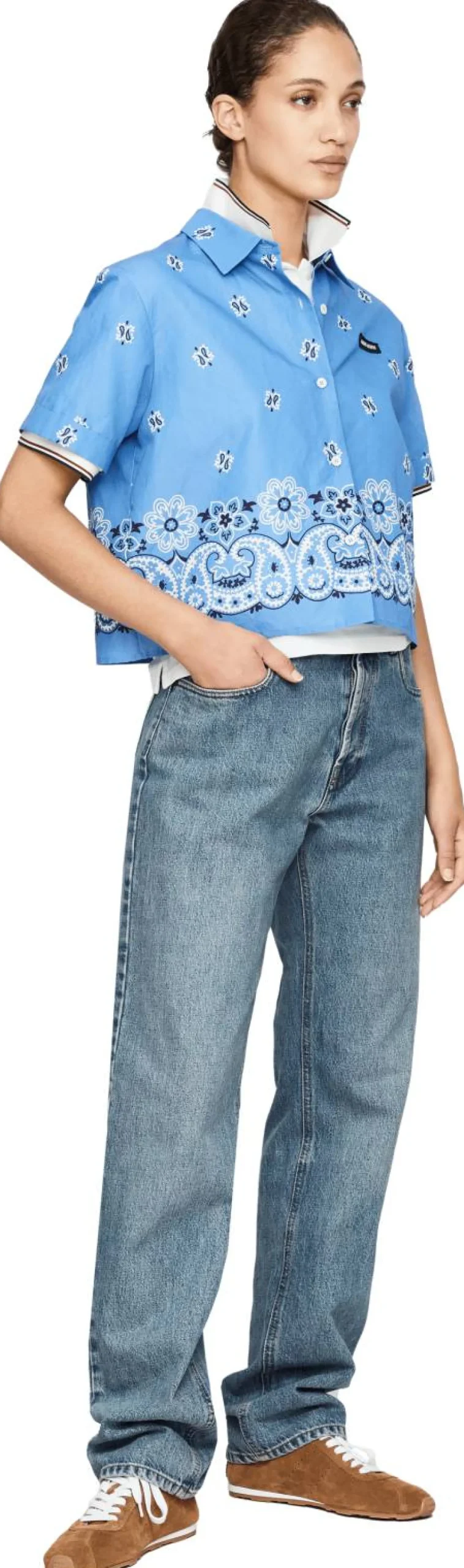 Kurzarm Bluse mit Bandana-Print Blau