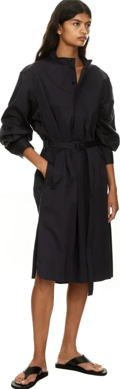 Liquette Kleid aus Satin Marineblau