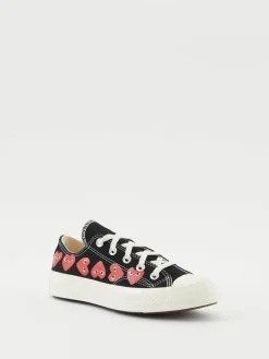 Low Top Chucks 'Play Converse Heart' Schwarz