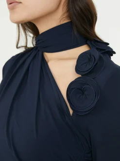 Minikleid mit Blumen-Applikation Marineblau