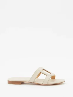 Sandalen aus Mousse-Leder Beige