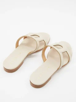 Sandalen aus Mousse-Leder Beige