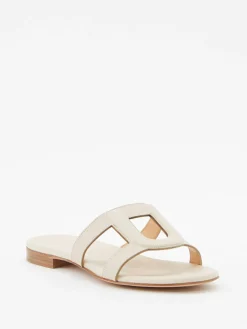 Sandalen aus Mousse-Leder Beige