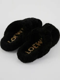 Sandalen 'Ease' aus Shearling Schwarz