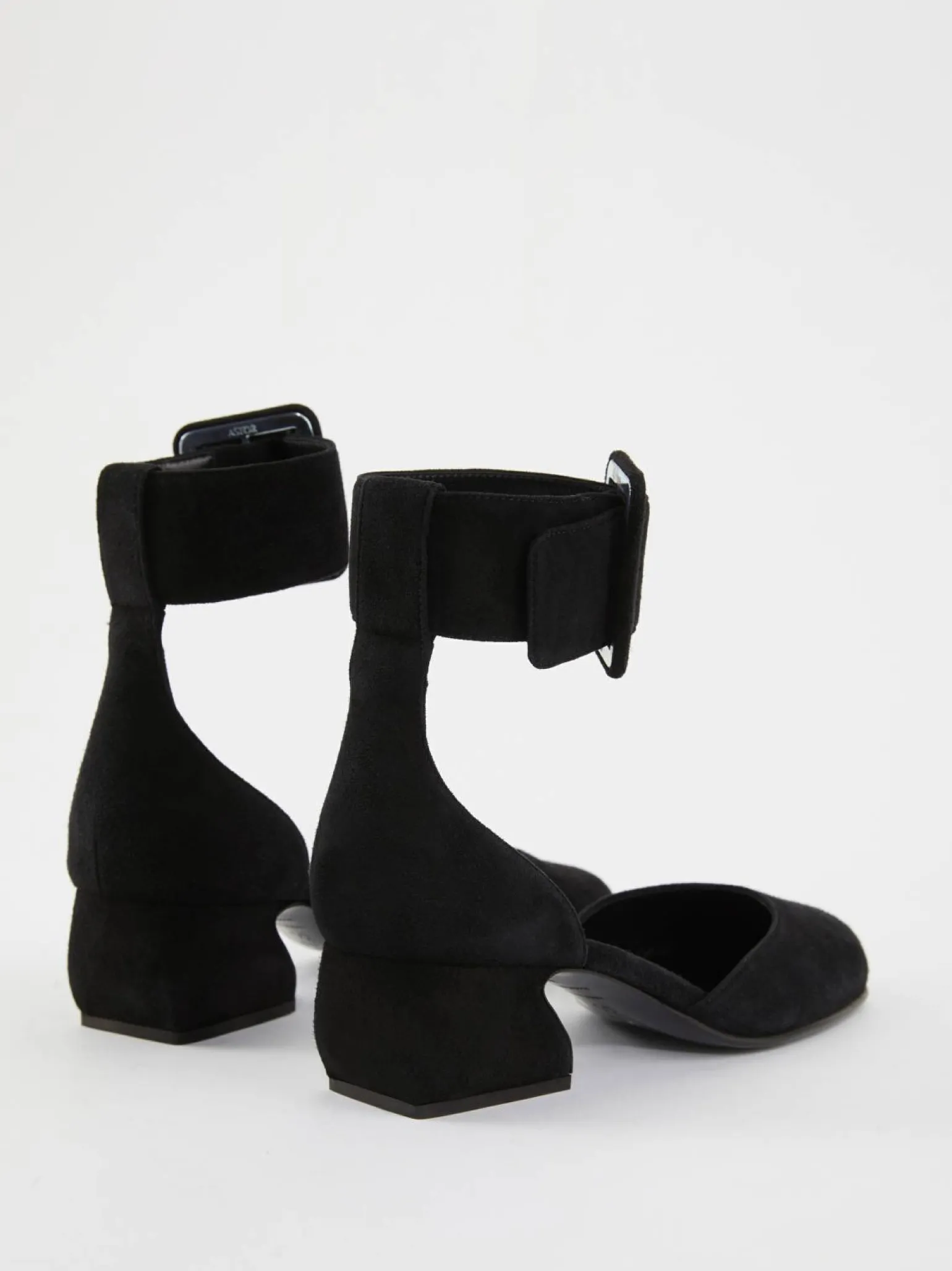 Sandalette aus Veloursleder Schwarz