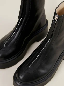 Stiefeletten 'Zipped' mit Reißverschluss Schwarz