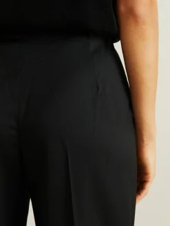 Stoffhose 'Rebecca' mit Bügelfalten Schwarz