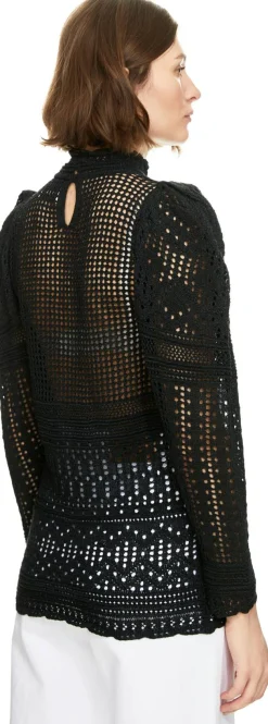 Strickpullover 'Dahara' mit Lochmuster Schwarz