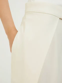 Wollhose mit Gürtel Crème